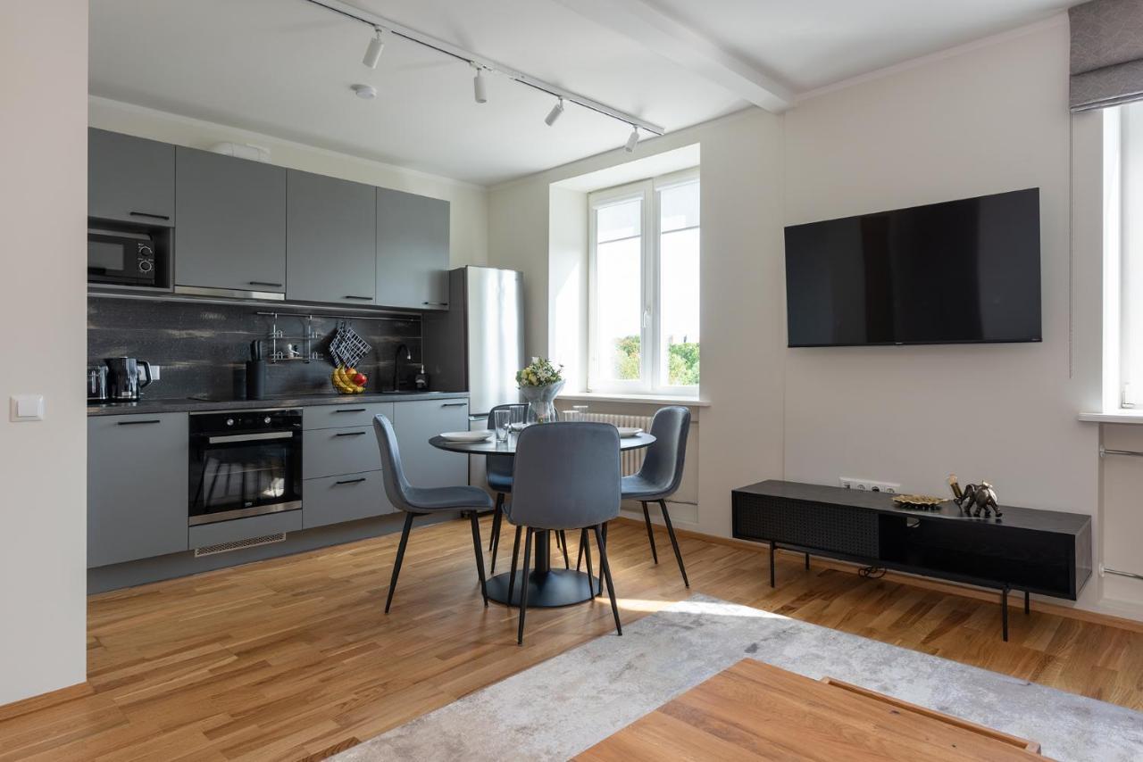 Old Town Luxury Penthouse Apartment With Emajogi View Tartu Esterno foto
